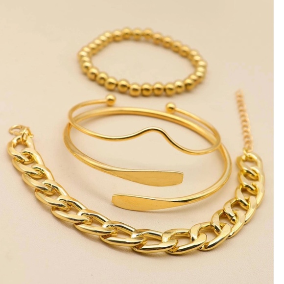 Set of 4 Fashion Bracelets Link Chain Cuff Design Yellow Gold tone - Picture 2 of 5
